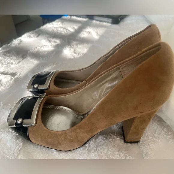 WHBM Tan Suede Heels - Picture 4 of 5
